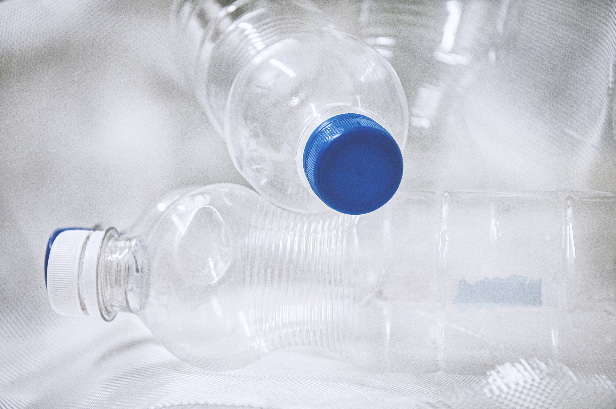 ScanECO-pohjakankaan raaka-aineena käytetään kierrätettyjä muovipulloja.